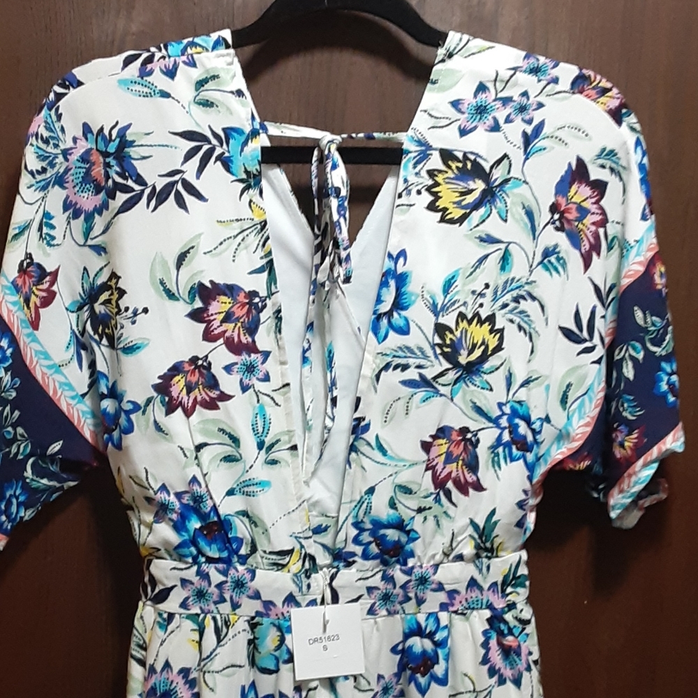 NWT Available by Angela Fashion jumpsuit - Picture 6 of 7
